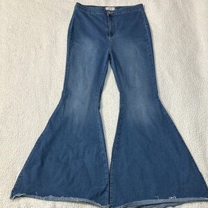 Free People Just Float Bell Bottom Flared Jeans (31)